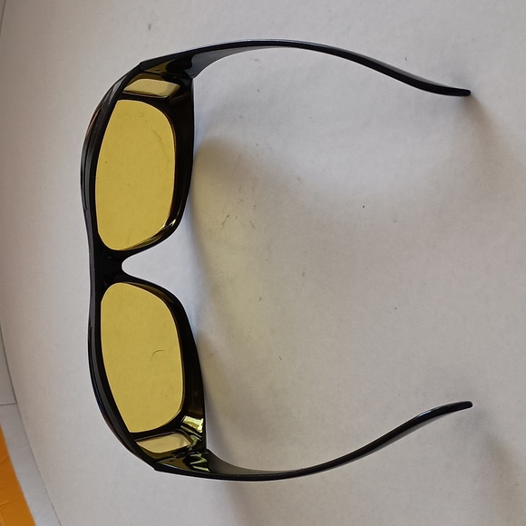 Night Vision  unisex 😎 Glasses Nwot $28 + Free  F/G sunglasses - Picture 3 of 4